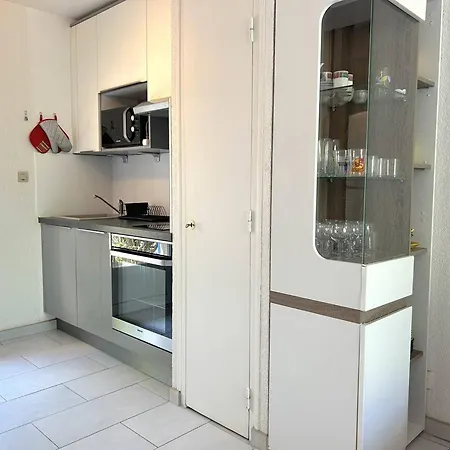 Maison Avec Piscine Et Parking, Proche Pour 6 Personnes - Fr-1-251-156 Holiday home Le Lavandou