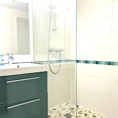 Maison Avec Piscine Et Parking, Proche Pour 6 Personnes - Fr-1-251-156 Le Lavandou