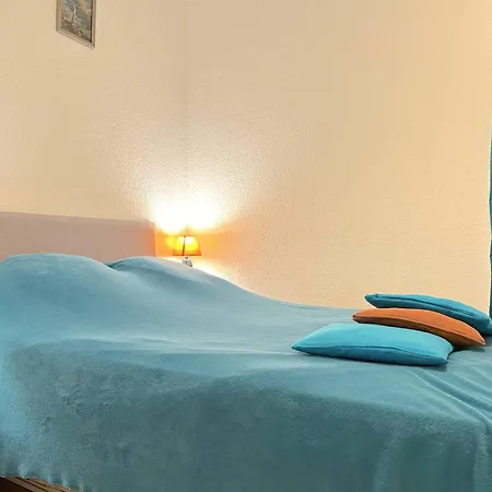 Casa vacanze Maison Avec Piscine Et Parking, Proche Pour 6 Personnes - Fr-1-251-156 *