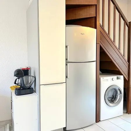 Hébergement de vacances Maison Avec Piscine Et Parking, Proche Pour 6 Personnes - Fr-1-251-156 Le Lavandou