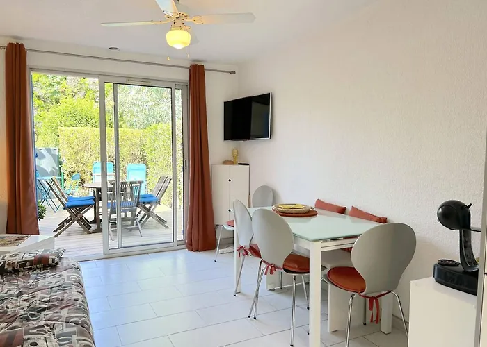 Maison Avec Piscine Et Parking, Proche Pour 6 Personnes - Fr-1-251-156 *