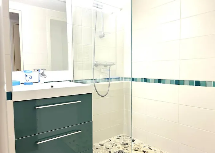 Maison Avec Piscine Et Parking, Proche Pour 6 Personnes - Fr-1-251-156 Le Lavandou