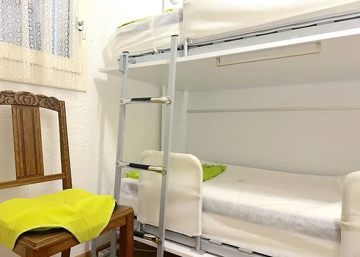 Maison Avec Piscine Et Parking, Proche Pour 6 Personnes - Fr-1-251-156 Nyaraló