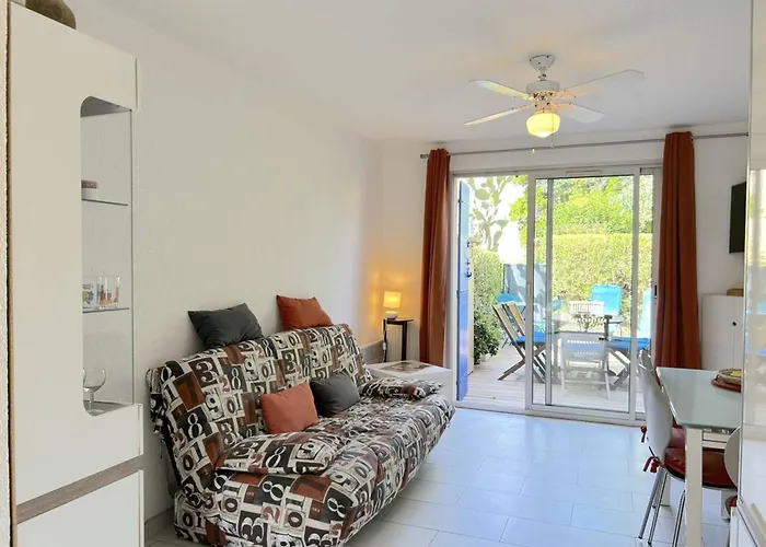 Maison Avec Piscine Et Parking, Proche Pour 6 Personnes - Fr-1-251-156 Holiday home *