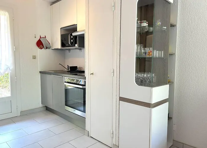 Maison Avec Piscine Et Parking, Proche Pour 6 Personnes - Fr-1-251-156 Holiday home Le Lavandou